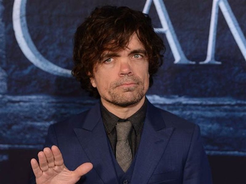 بيتر دينكلاج مسيرة فنية مميزة وأدوار لا تنسى في هوليوود