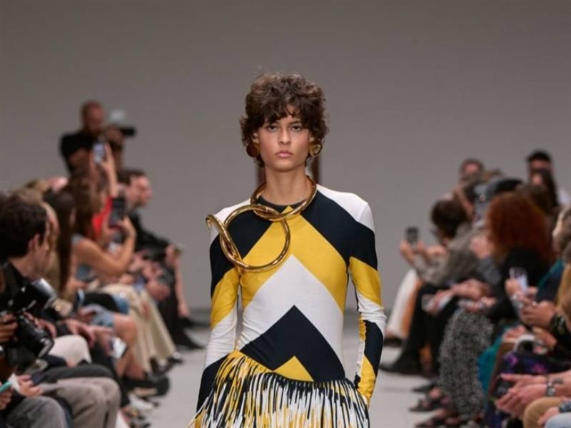 دار  Missoni تكشف النقاب عن مجموعة ربيع وصيف 2025.. مزيج من الألوان الزاهية والتصميمات المبتكرة