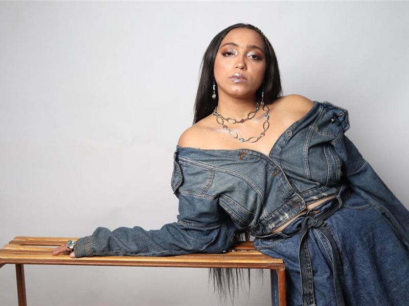 بالفيديو.. نغم صالح تعيد إحياء أغنية شريهان 