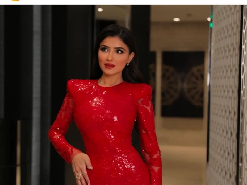 مي عمر تتألق بإطلالة جذابة في حفل Joy Awards بتصميم نعيم خان
