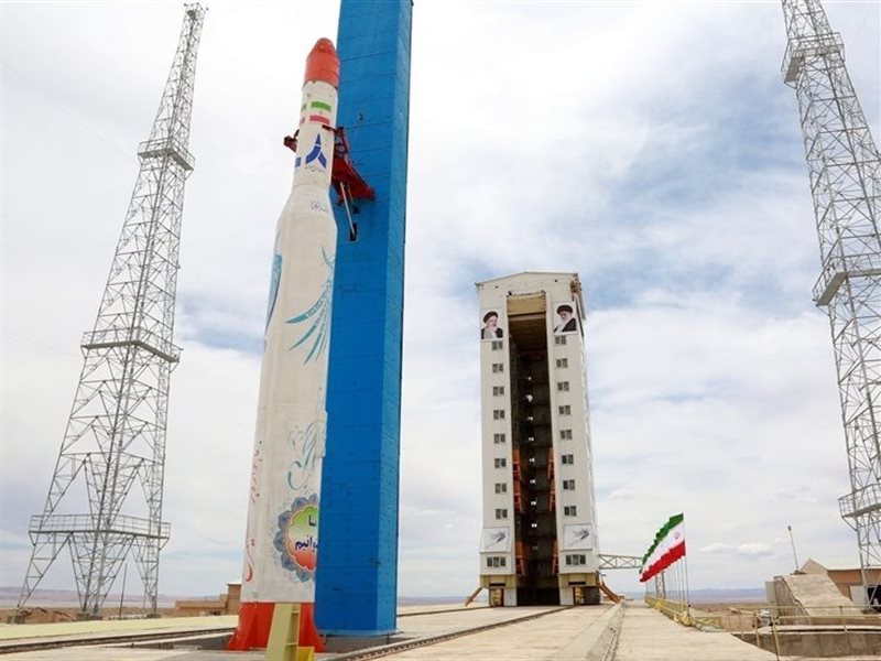 الإمارات تعزز ريادتها في الفضاء بإطلاق 