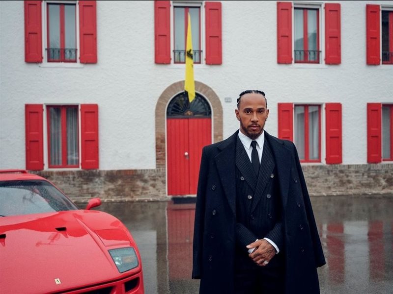 لويس هاميلتون يبدأ فصل جديد مع فريق فيراري