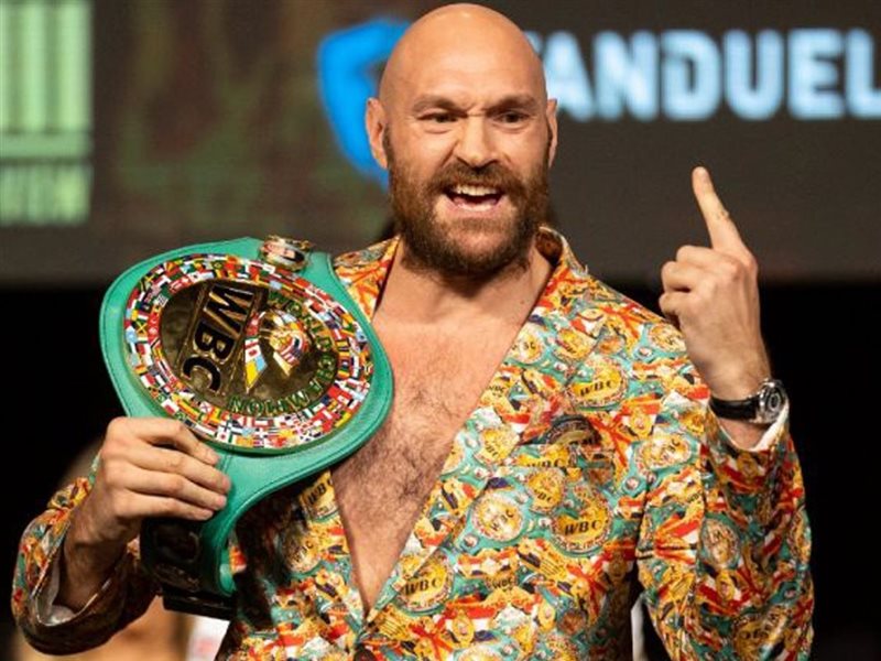 تايسون فيوري يعلن اعتزاله الملاكمة بعد مسيرة حافلة بالألقاب