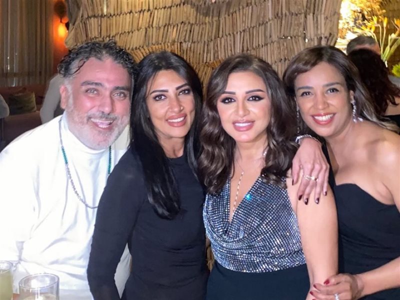 أنغام تحتفل بعيد ميلادها وسط أجواء مميزة وبحضور نجوم الفن 