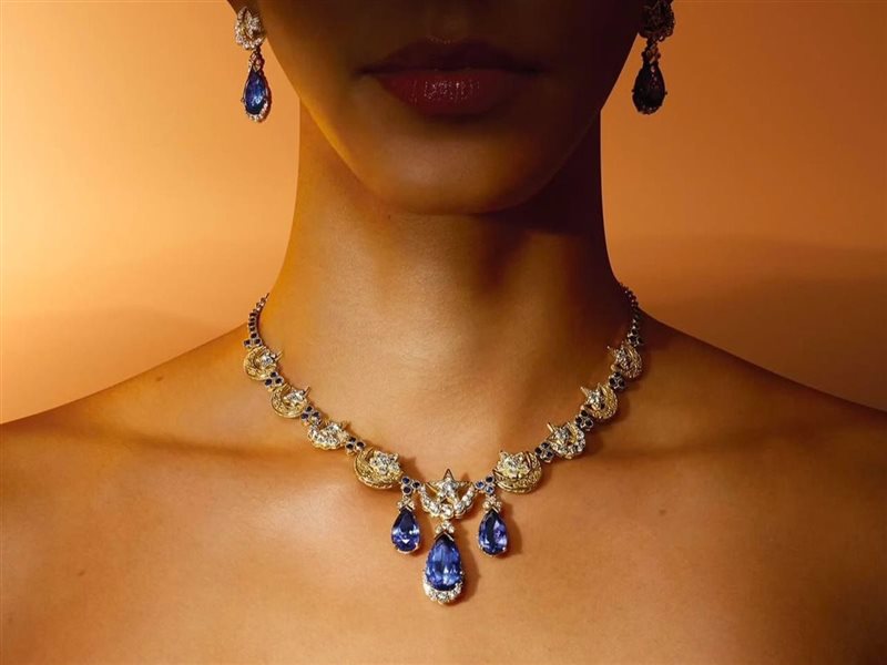 عزة فهمي تكشف عن مجموعة جديدة تحتفي بالفن العثماني والأناقة الخالدة تحت اسم “Soraya”