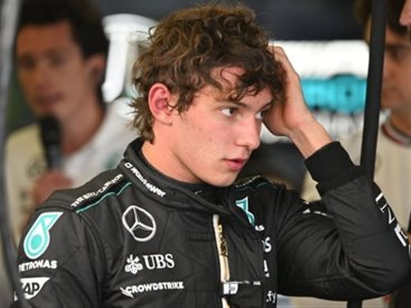 أندريا أنتونيلي السائق الإيطالي الشاب في مرسيدس وطموحات كبيرة في الفورمولا 1