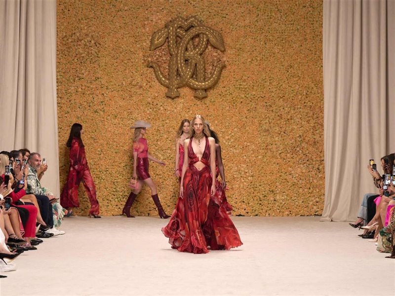 برنامج الجهات الراغبة بالشراء من 3 إلى 5 فبراير بأسبوع دبي للموضة