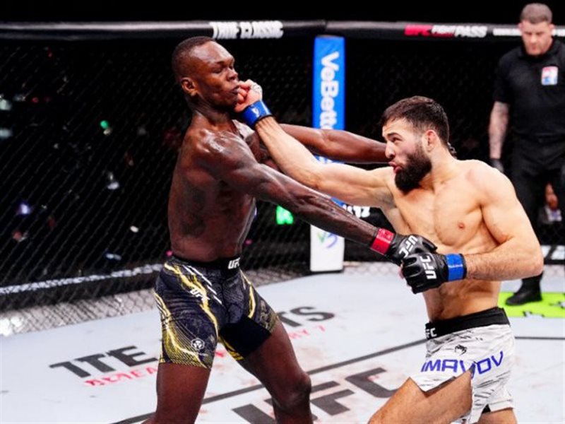 نصر الدين إيماموف يسقط إسرائيل أديسانيا بالضربة القاضية في موسم الرياض