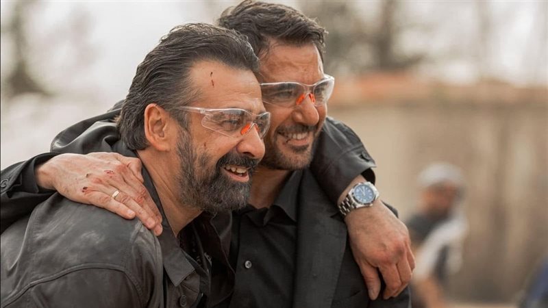 فيلم The Seven Dogs