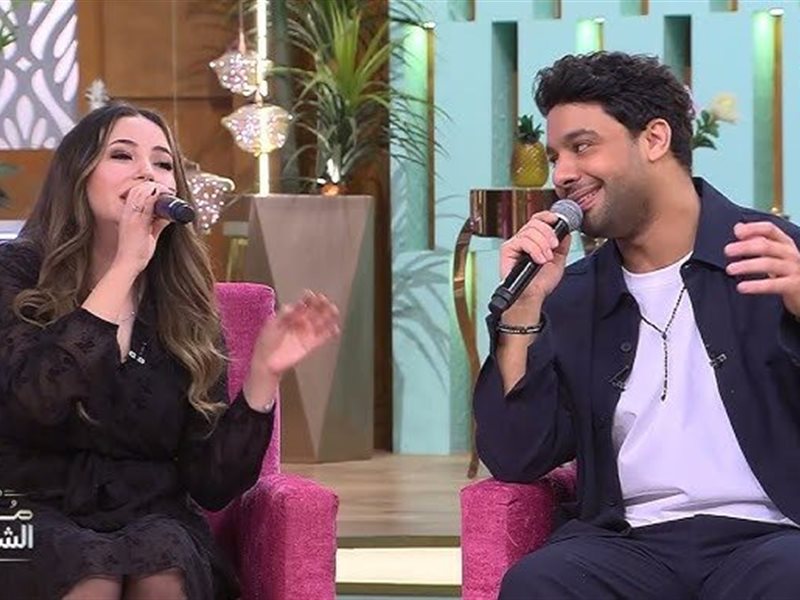 أحمد جمال وفرح الموجي يكشفان تفاصيل قصة حبهما في أول ظهور بعد الخطوبة