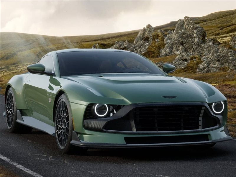 أستون مارتن فالور تحفة فنية تجمع بين الفخامة والتميز