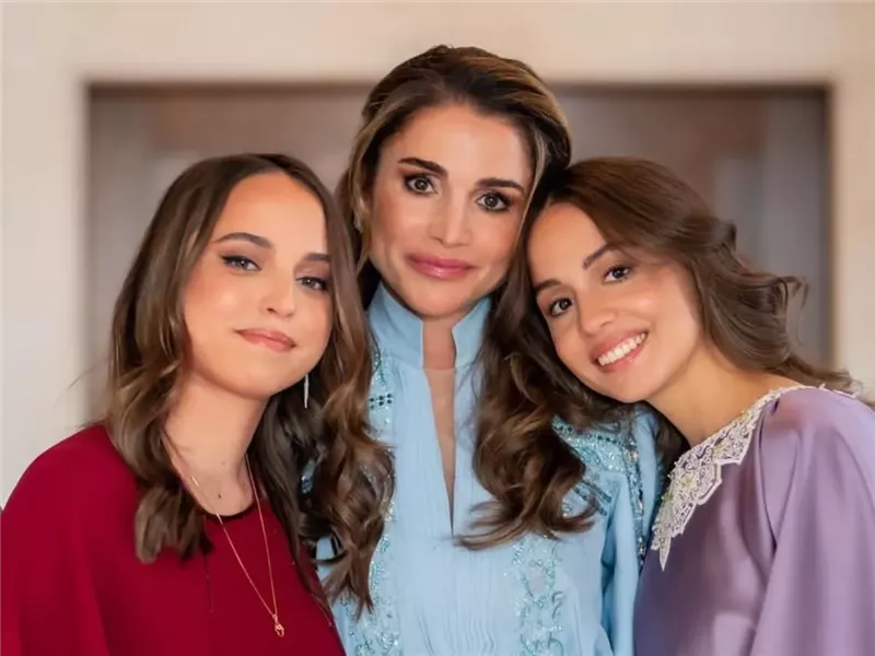 الملكة رانيا تعلن عن ولادة ابنتها الأميرة إيمان: 