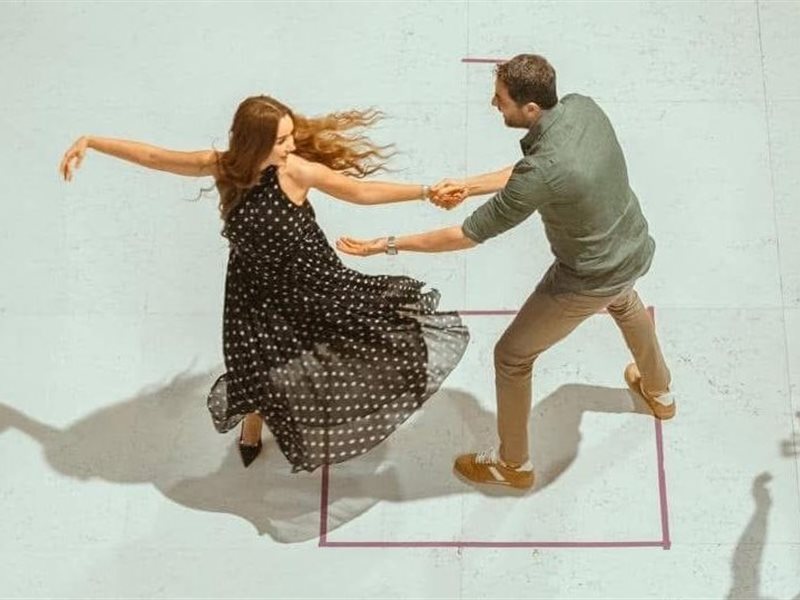 الصور الأولى لـ هنا الزاهد مع أحمد عز في كواليس فيلم The Seven Dogs