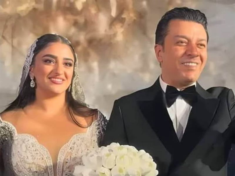 إبنة مصطفى كامل ترزق بمولودة والنقيب يعلق : رزقنا الله بأول حفيدة