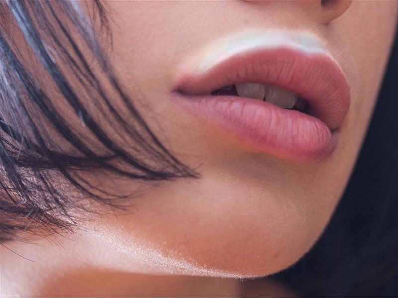 للحصول على شفتين جذابتين.. إليكِ فوائد فيلر الشفاه الفرنسي 