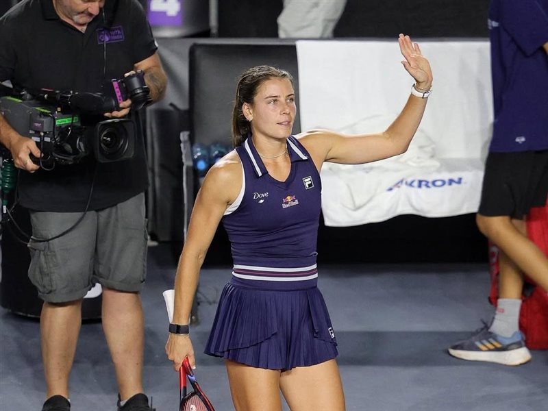 نافارو تنتصر في ميريدا ودجيري يعود بقوة إلى المنافسات