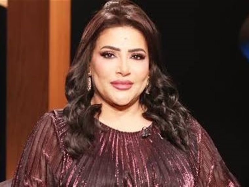 بدرية طلبة: 