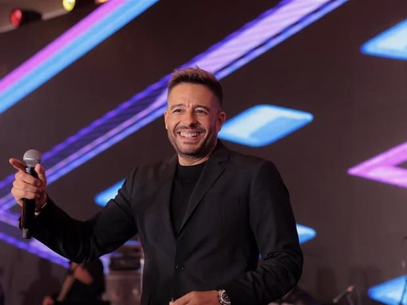 بعد خروجه من المستشفى.. محمد حماقي يطمئن جمهوره: 