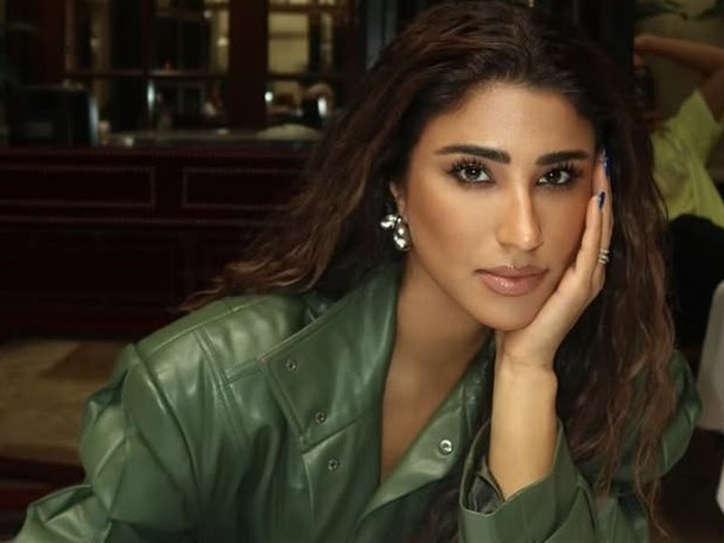 ليلى عبدالله تشوق جمهورها لمسرحية 