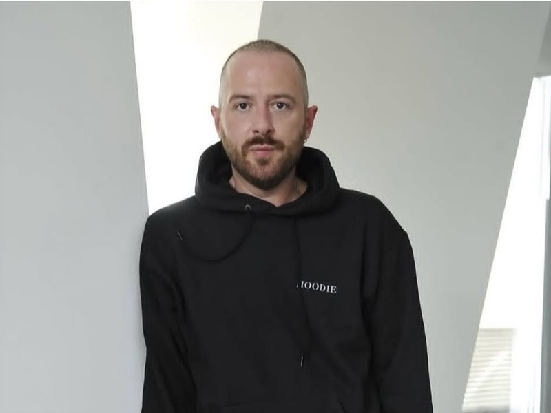 غوتشي تعلن عن تعيين ديمنا مديرا إبداعيا جديدا بعد مغادرته 