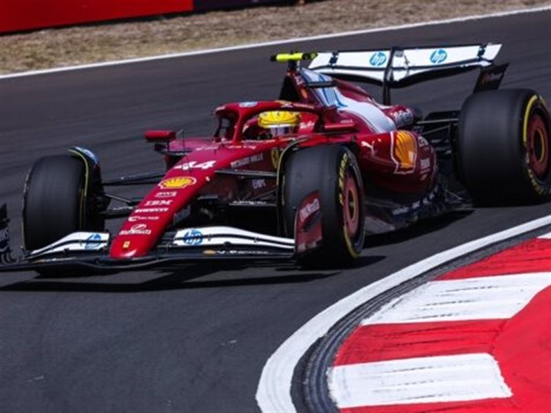 هاميلتون يكسر الرقم القياسي ونوريس يتصدر التجارب مواجهة مثيرة قبل جائزة الصين الكبرى