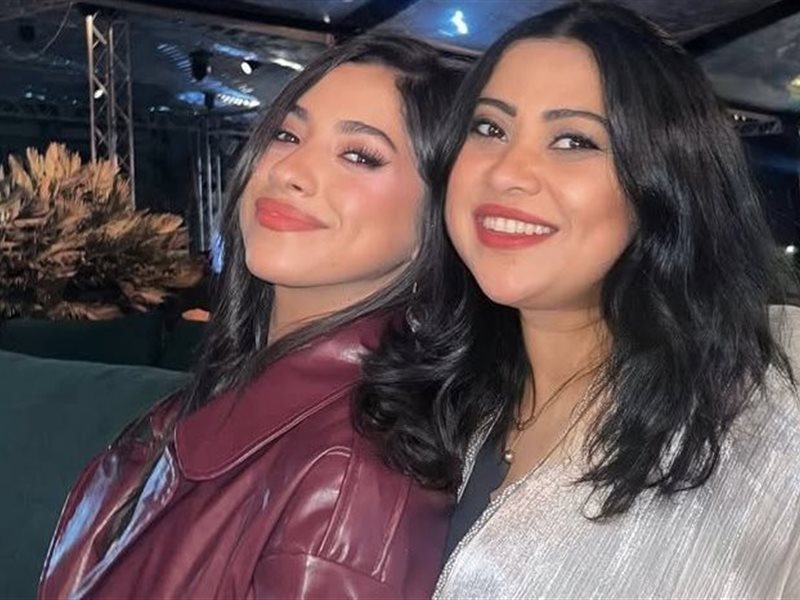 النجوم يحتفلون بعيد الأم بكلمات مؤثرة