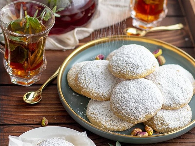 بالمكسرات والعجوة.. إليك أفضل طريقة لتحضير كحك العيد 