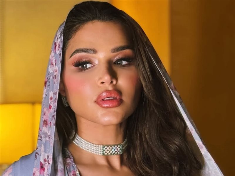 نهى نبيل تتألق بإطلالة إماراتية أنيقة من تصميم حمد جاسم 