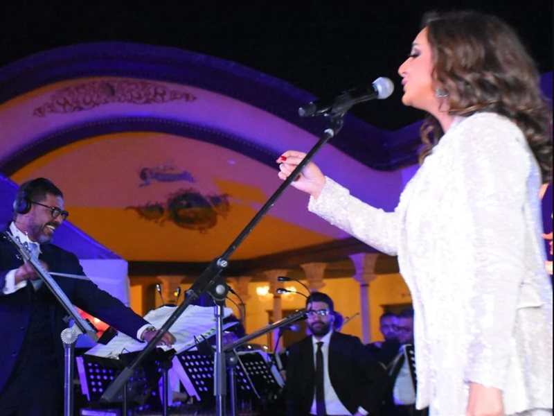 أنغام تشدو في ليلة رمضانية داخل قصر محمد علي