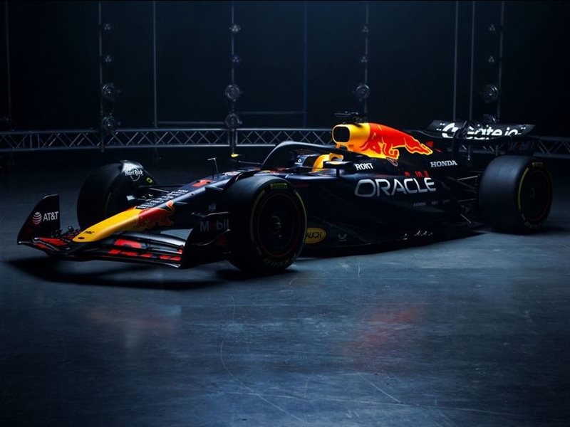 ريد بل تستعين بتسونودا لتحل محل لاوسون قرار يثير الجدل في الفورمولا واحد