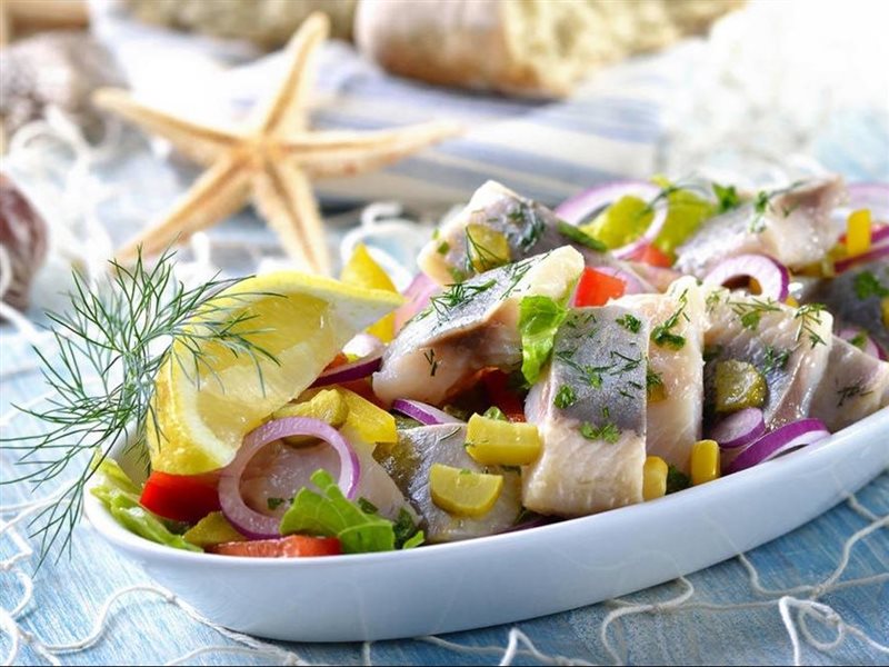 ضوابط تناول الرنجة والفسيخ في العيد 