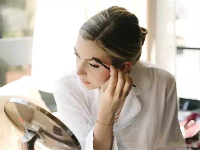 لعروس العيد.. دليلك لتحضير بشرتك للمكياج يوم زفافك 