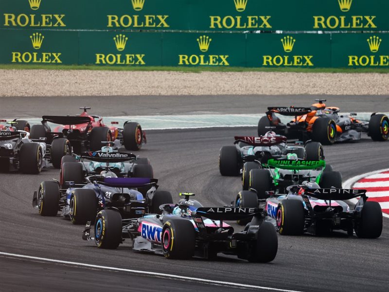 فورمولا 1 في سوزوكا تسونودا يحلم بالنصر وماكلارين يهدد ريد بول