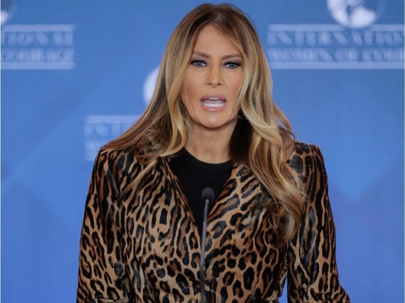 ميلانيا ترامب تتألق  باطلالة انيقة  من تصميم Milly Park