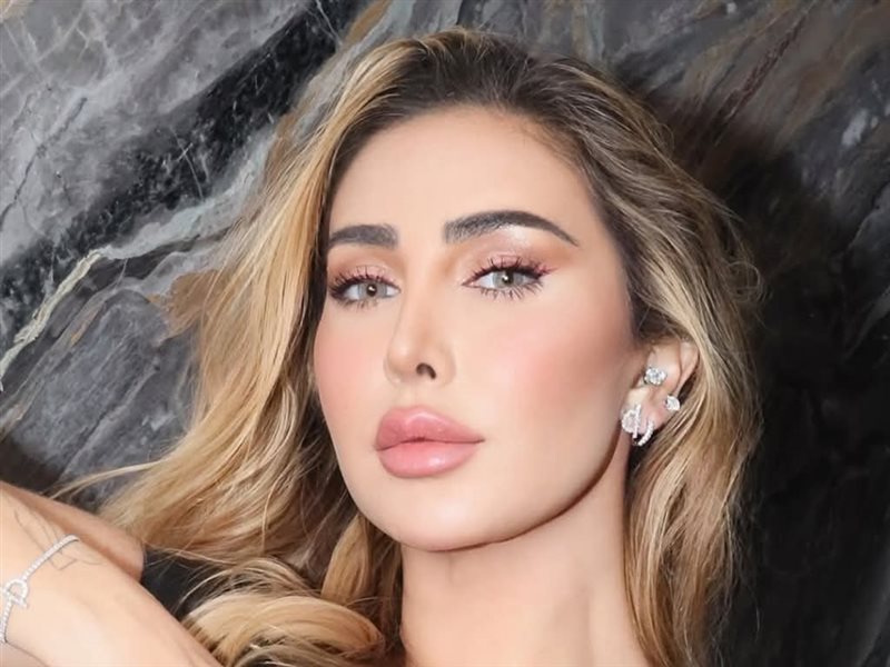 جويل مردينيان تخطف الأنظار بإطلالة مميزة بتوقيع Hermes في جلسة تصوير لصالح Eye Candy 