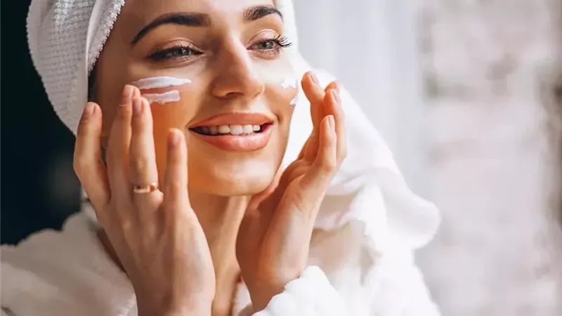 العناية بالبشرة