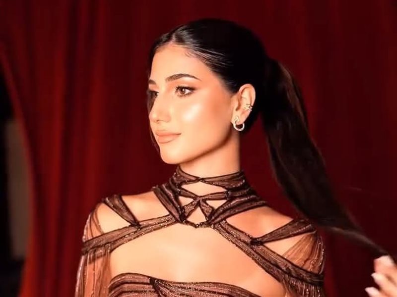 شيرين بيوتي تخطف الأنظار بإطلالة راقية من توقيع Hassidriss في حفل زفاف شقيقتها نارين