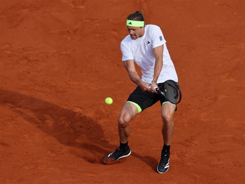 ألكاراز يرد على المنتقدين وزفيريف يعود بقوة التنس يشهد معركة الأجيال الجديدة