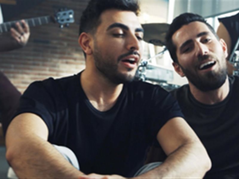 بعد غياب 3 سنوات.. عزيز مرقة يعود للتعاون مع أدونيس في أغنية جديدة 