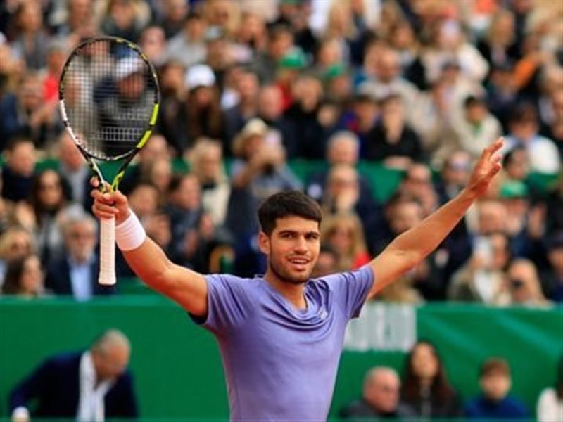 ألكاراز يخطف الأضواء في مونت كارلو ويؤكد تفوقه العالمي