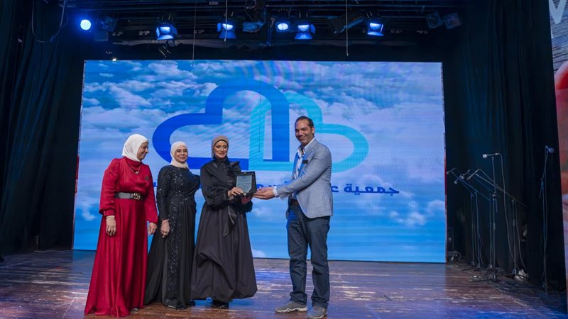 تكريم الإعلامية لمياء