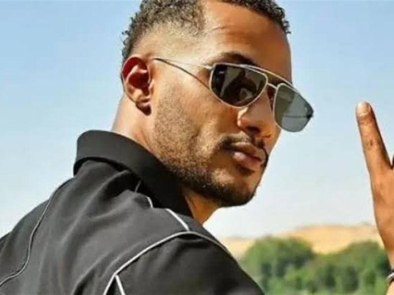 محمد رمضان يحتفل بعيد العمال ويهدي أغنية 