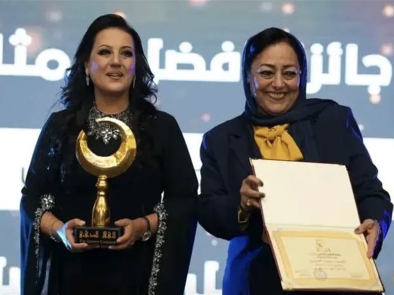 بسمة الأطرش تحصد جائزة الهلال الذهبي كأفضل ممثلة عن مسلسل 