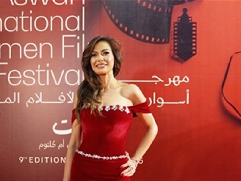 داليا مصطفى: المرأة لم تخلق فقط للتضحية.. ولابد أن تهتم بعملها ومستقبلها