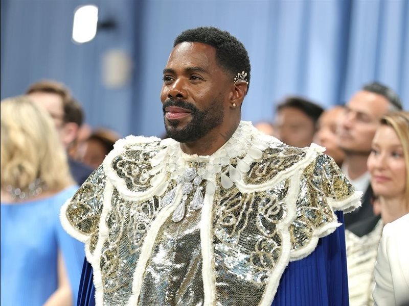 كولمان دومينغو برداء ملكي من توقيع فالنتينو في حفل ميت غالا 2025