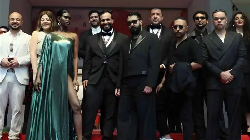 فريق عمل فيلم عائشة