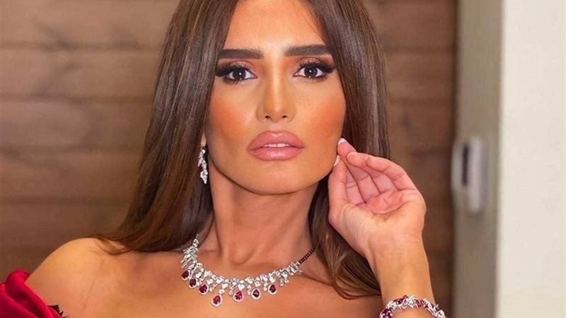 الفنانة زينة