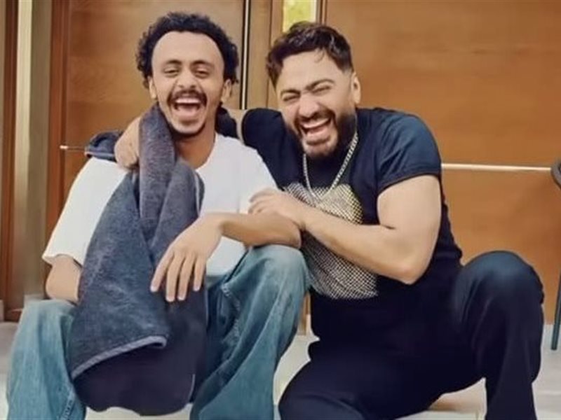تامر حسني يعلن عن تعاون غنائي جديد مع كزبرة 