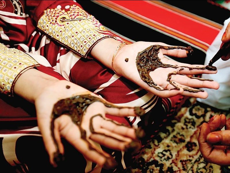 الزهبة والملكة والمير.. تعرف على أبرز عادات وتقاليد الزواج في الإمارات 