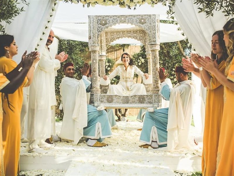 جولة العمارية وليلة النقاشة.. تعرف على أبرز عادات الزواج في المغرب 